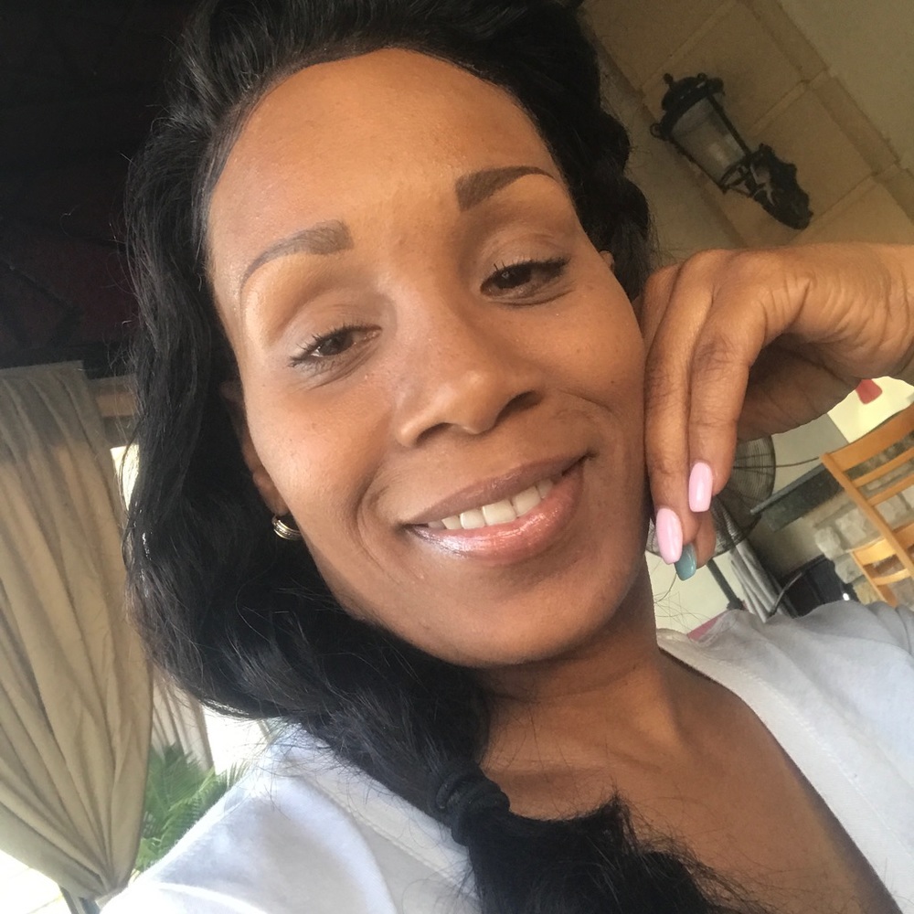 Meet your Posher, Amina